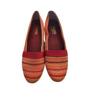 Munro Bonita  Striped Art comfort slip on size 9